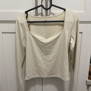 Hollister Cream Sweetheart Long Sleeve Top